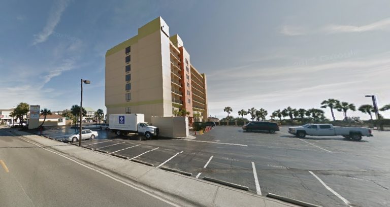 Scottys Golf Days Inn Surfside